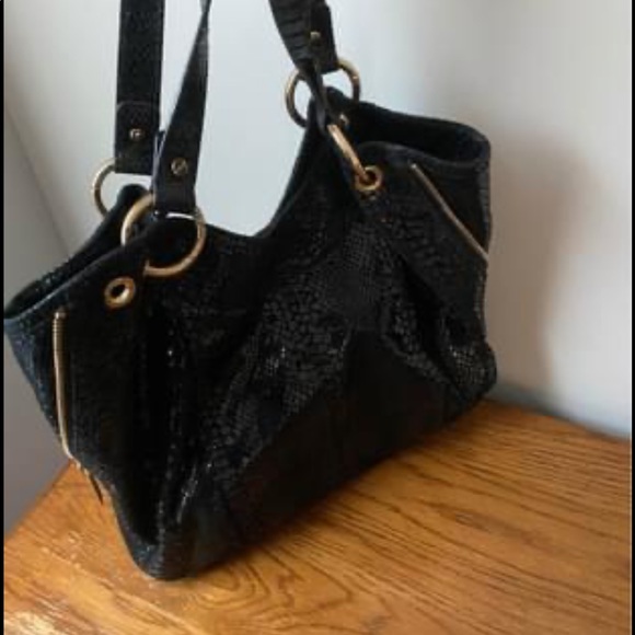 Authentic Michael Kors pockets book and large matching wallet - Picture 2 of 6